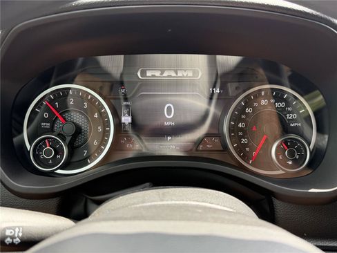 New 2026 RAM 1500 Express AWD/4WD image 27