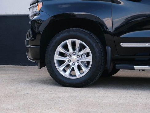 Used 2023 Chevrolet Silverado 1500 High Country image 9