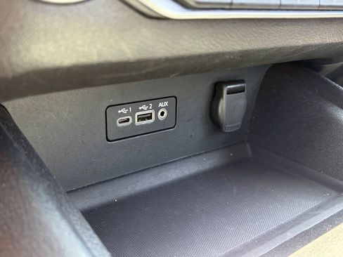 Used 2025 Nissan Altima 2.5 SV FWD image 11