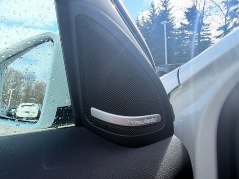 Certified 2016 Mercedes-Benz GLA 250 4MATIC image 11