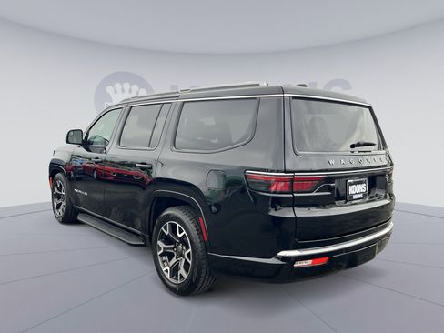 Used 2024 Jeep Wagoneer Series III AWD/4WD image 14