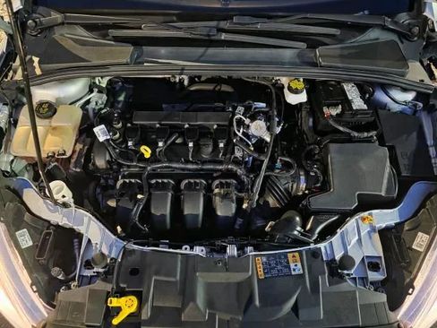 Used 2018 Ford Focus SE FWD image 8