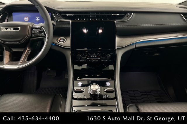 Used 2024 Jeep Grand Cherokee Overland w/ Luxury Tech Group IV AWD/4WD image 13