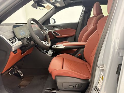 New 2026 BMW X2 xDrive28i w/ Technology Package AWD/4WD image 5