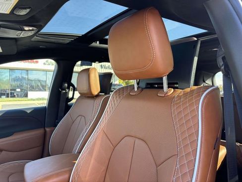 New 2026 Chrysler Pacifica Pinnacle image 17