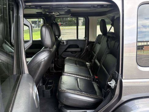 Used 2021 Jeep Wrangler Unlimited Sahara AWD/4WD image 28