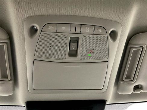 Used 2024 Nissan Armada SL image 36