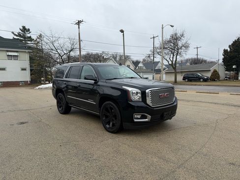 Used 2018 GMC Yukon Denali image 1