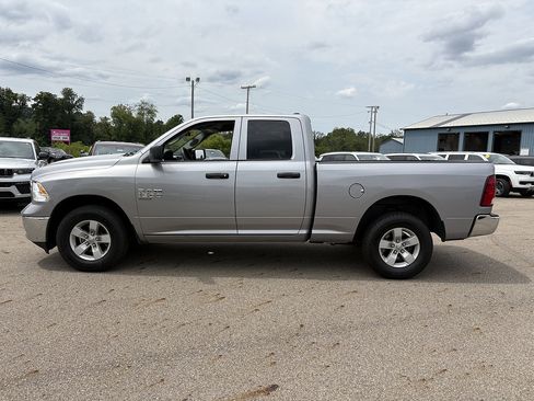 Used 2024 RAM 1500 Classic SLT AWD/4WD image 2