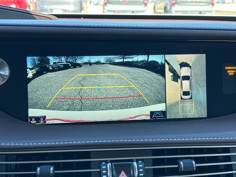 Used 2018 Lexus LS 500h image 31