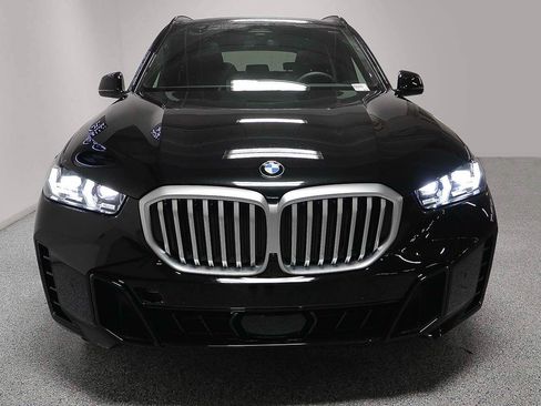 Used 2026 BMW X5 sDrive40i w/ M Sport Package RWD image 2