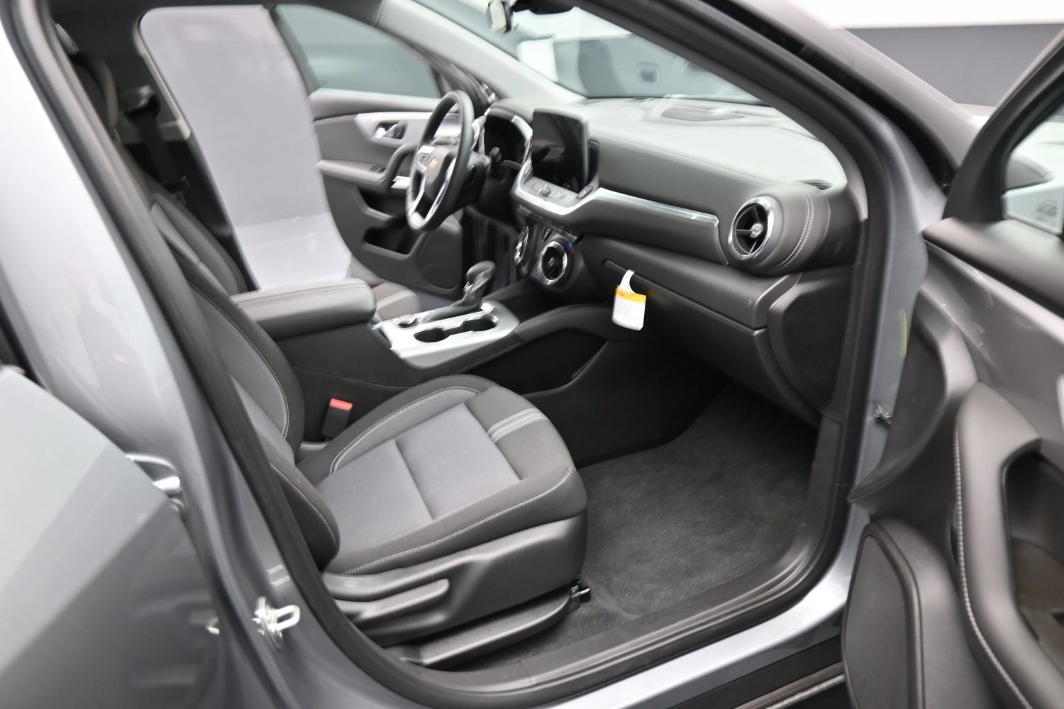 Used 2026 Chevrolet Blazer LT FWD image 20