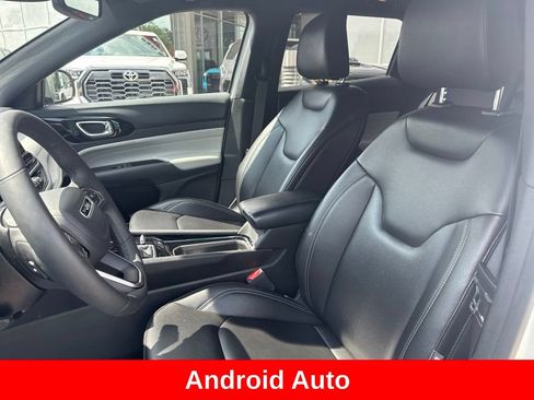 Used 2025 Jeep Compass Limited AWD/4WD image 12