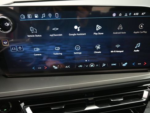 New 2026 Chevrolet Traverse LT FWD image 16