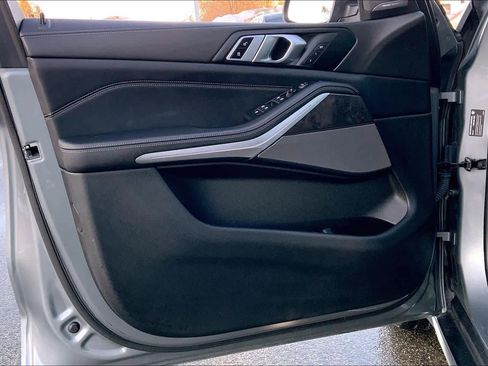 Certified 2024 BMW X5 xDrive40i w/ Premium Package image 22