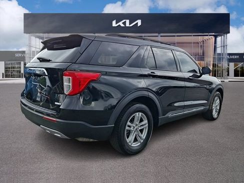 Used 2020 Ford Explorer XLT w/ Equipment Group 202A AWD/4WD image 6