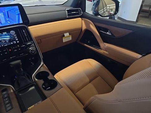 New 2026 Lexus LX 600 4WD w/ Luxury Package image 27