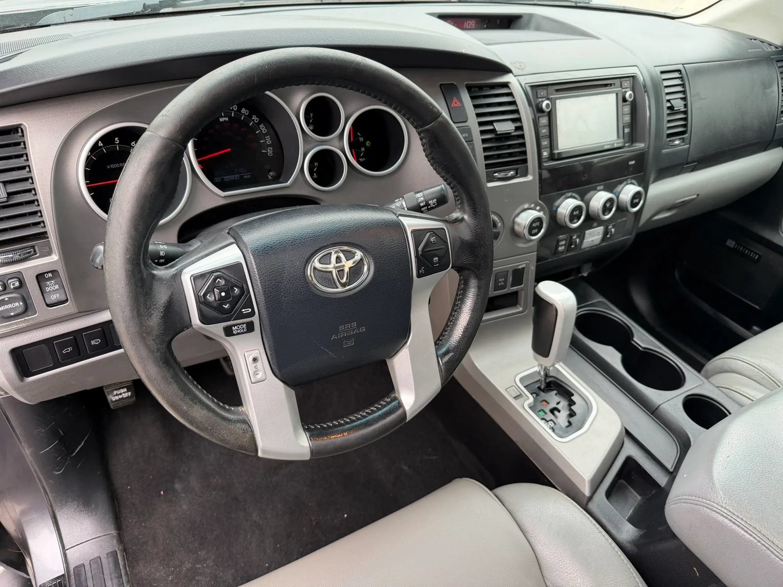 Used 2014 Toyota Sequoia Limited AWD/4WD image 8
