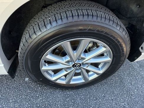 Used 2024 MAZDA CX-5 AWD 2.5 S w/ Preferred Package image 12