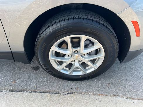 Used 2024 Chevrolet Equinox LT AWD/4WD image 14