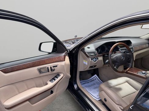 Used 2012 Mercedes-Benz E 350 4MATIC Sedan image 9