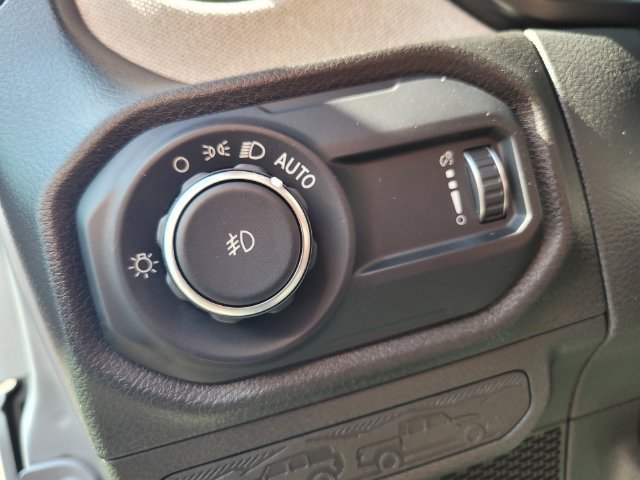 Used 2024 Jeep Wrangler Unlimited Sport AWD/4WD image 19