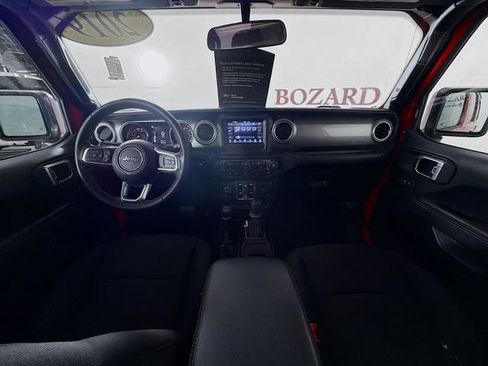 Used 2019 Jeep Wrangler Unlimited Sahara AWD/4WD image 29