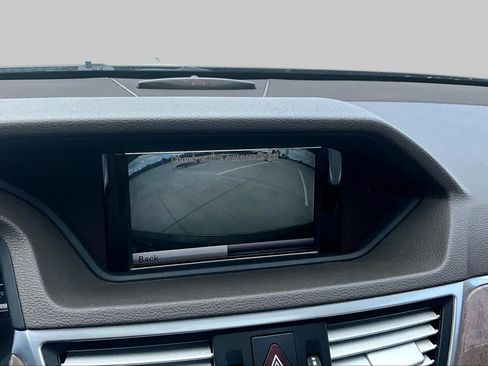 Used 2013 Mercedes-Benz E 350 Sedan image 25