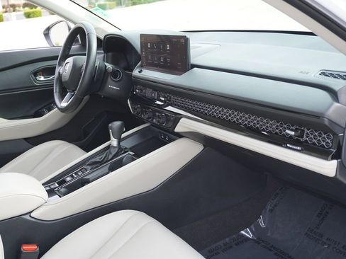 Used 2023 Honda Accord Touring image 13