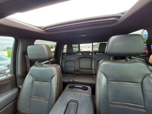 Used 2020 GMC Sierra 2500 Denali w/ Denali Ultimate Package image 17