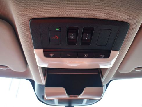 Used 2021 Nissan Rogue SV w/ Premium Package FWD image 45