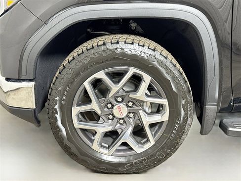 New 2026 GMC Sierra 1500 SLT image 19
