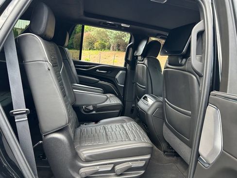 Used 2024 Cadillac Escalade Sport Platinum w/ Heavy-Duty Trailer Package AWD/4WD image 55