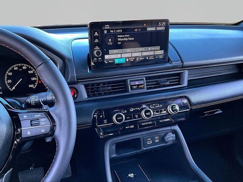 Used 2025 Honda Pilot TrailSport image 10