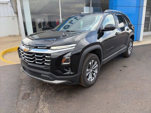 Used 2025 Chevrolet Equinox LT w/ Convenience Package II image 3