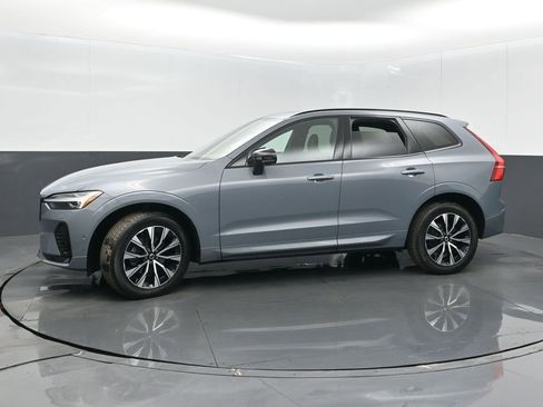 Used 2024 Volvo XC60 B5 Plus image 4