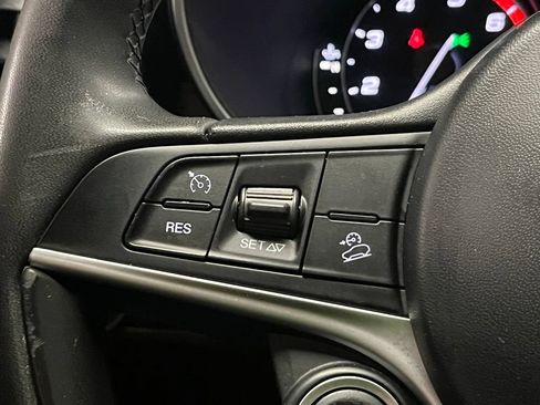 Used 2018 Alfa Romeo Stelvio Ti AWD/4WD image 24