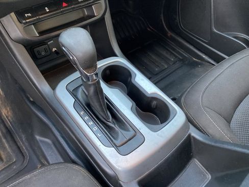 Used 2022 Chevrolet Colorado LT w/ Fleet Safety Package RWD image 39