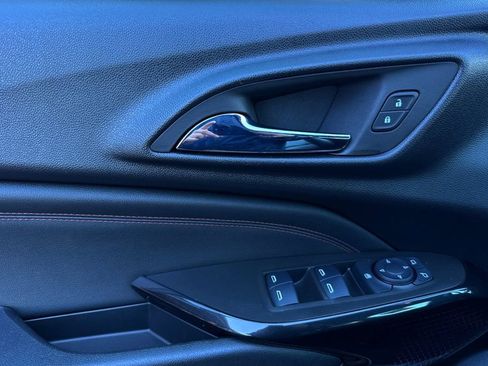 Certified 2024 Chevrolet Trax RS image 11