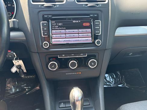Used 2013 Volkswagen Golf TDI FWD image 17