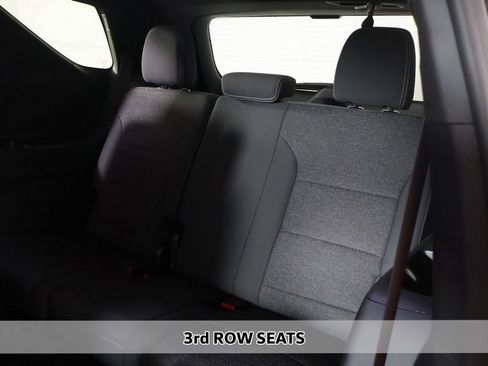 Used 2026 Chevrolet Traverse LT w/ Driver Confidence Package AWD/4WD image 9