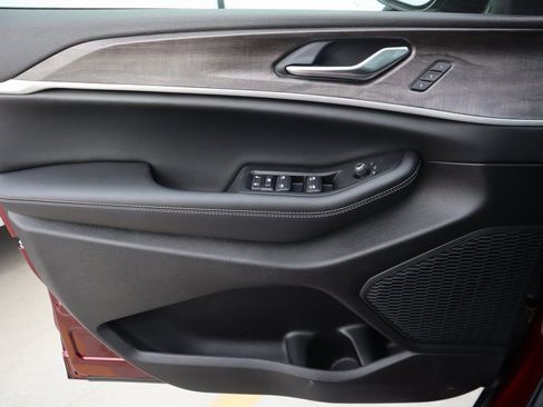 New 2025 Jeep Grand Cherokee L Limited AWD/4WD image 17