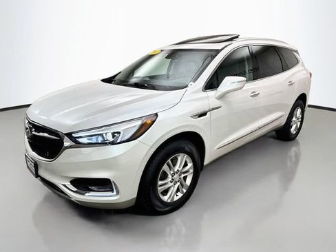 Used 2018 Buick Enclave Essence FWD image 3