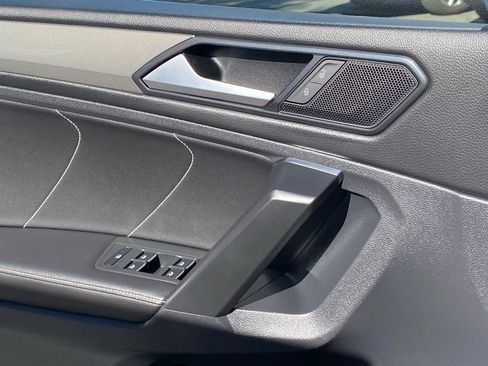 Certified 2022 Volkswagen Tiguan SE w/ Panoramic Sunroof Package image 20