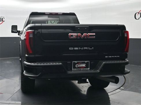Used 2024 GMC Sierra 2500 Denali w/ Denali Reserve Package image 8