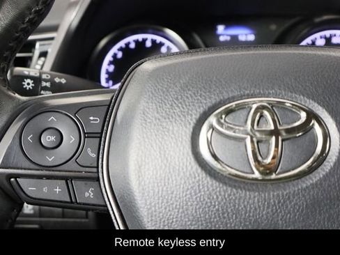 Used 2024 Toyota Camry SE image 8