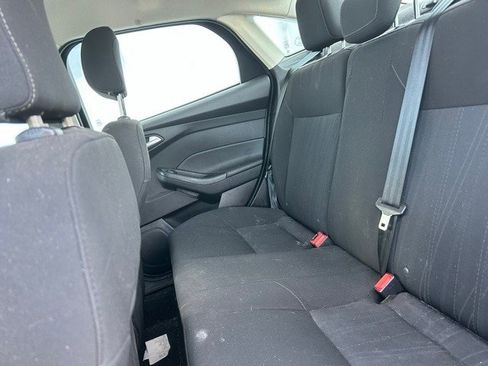 Certified 2018 Ford Focus SE image 9