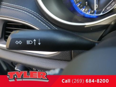 New 2026 Chrysler Pacifica Select image 26