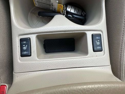 Used 2016 Nissan Rogue SV w/ SV Premium Package FWD image 33