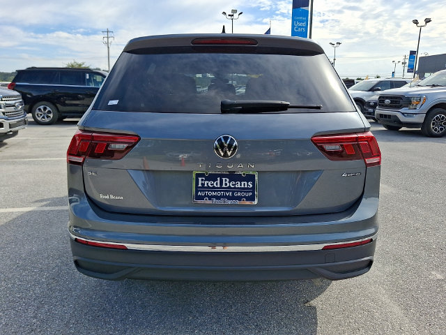 Used 2024 Volkswagen Tiguan SE AWD/4WD image 9